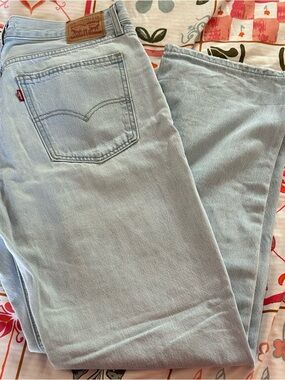 Levi’s low pro jeans !